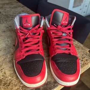 Jordan 1 Mid Fire Cement (REFLECTIVE)